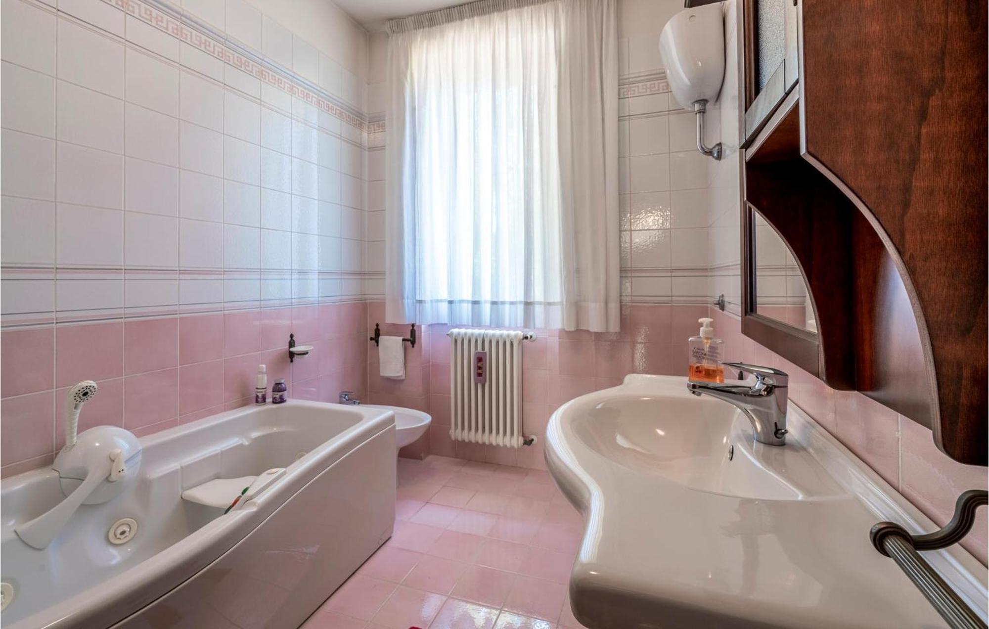 Nice Home In Belsito With Wifi Montepagano Buitenkant foto