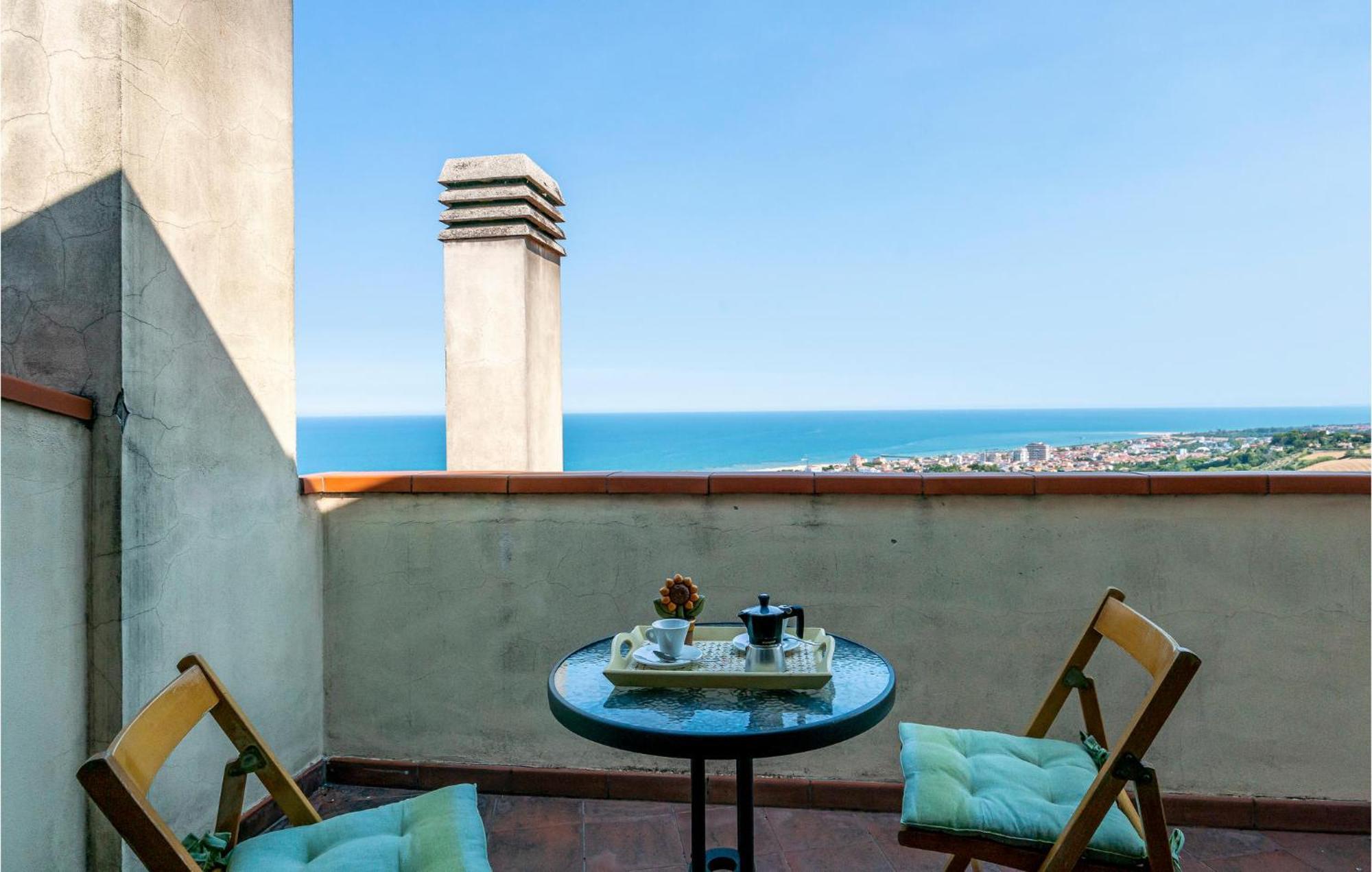 Nice Home In Belsito With Wifi Montepagano Buitenkant foto