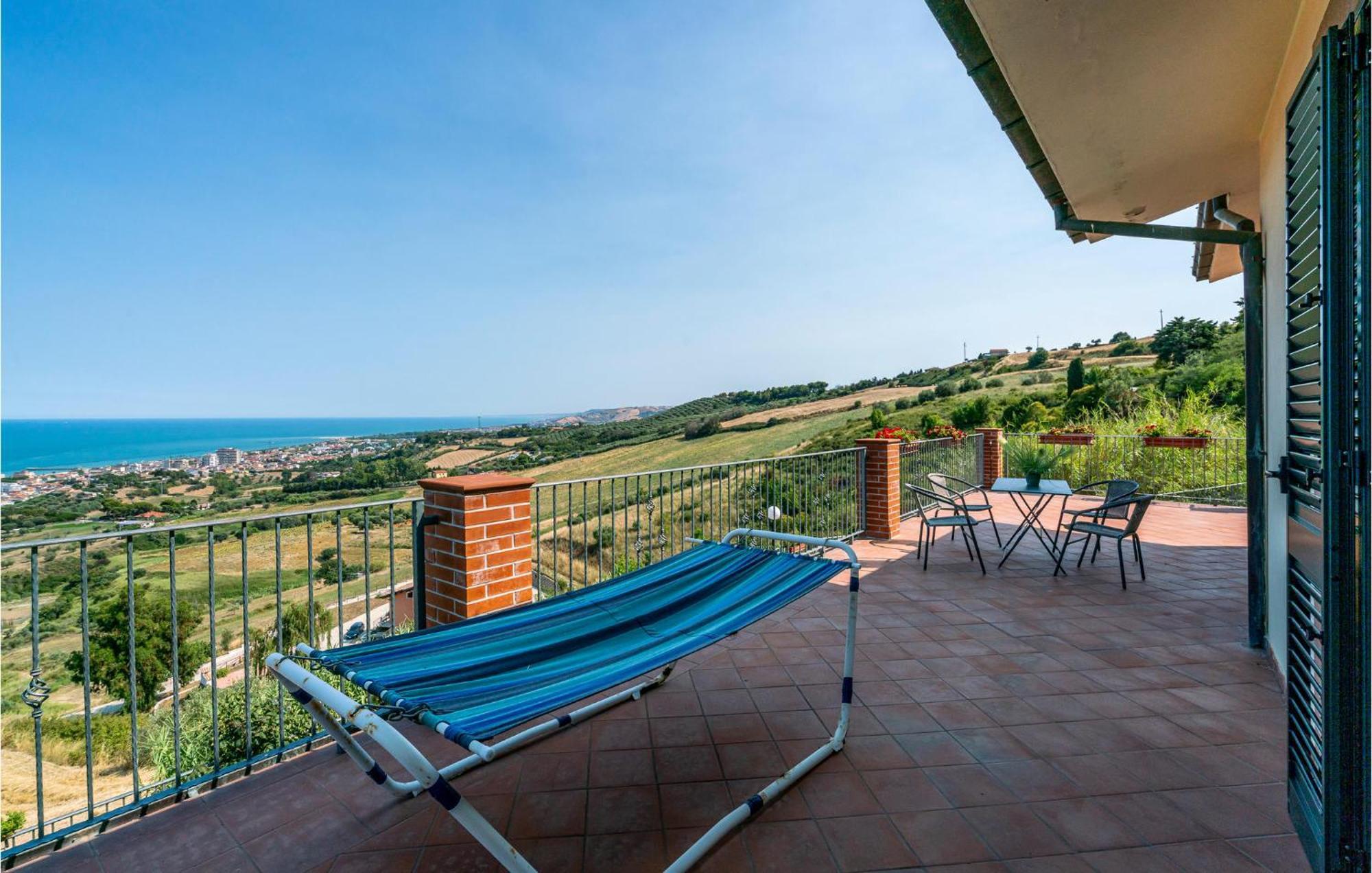 Nice Home In Belsito With Wifi Montepagano Buitenkant foto
