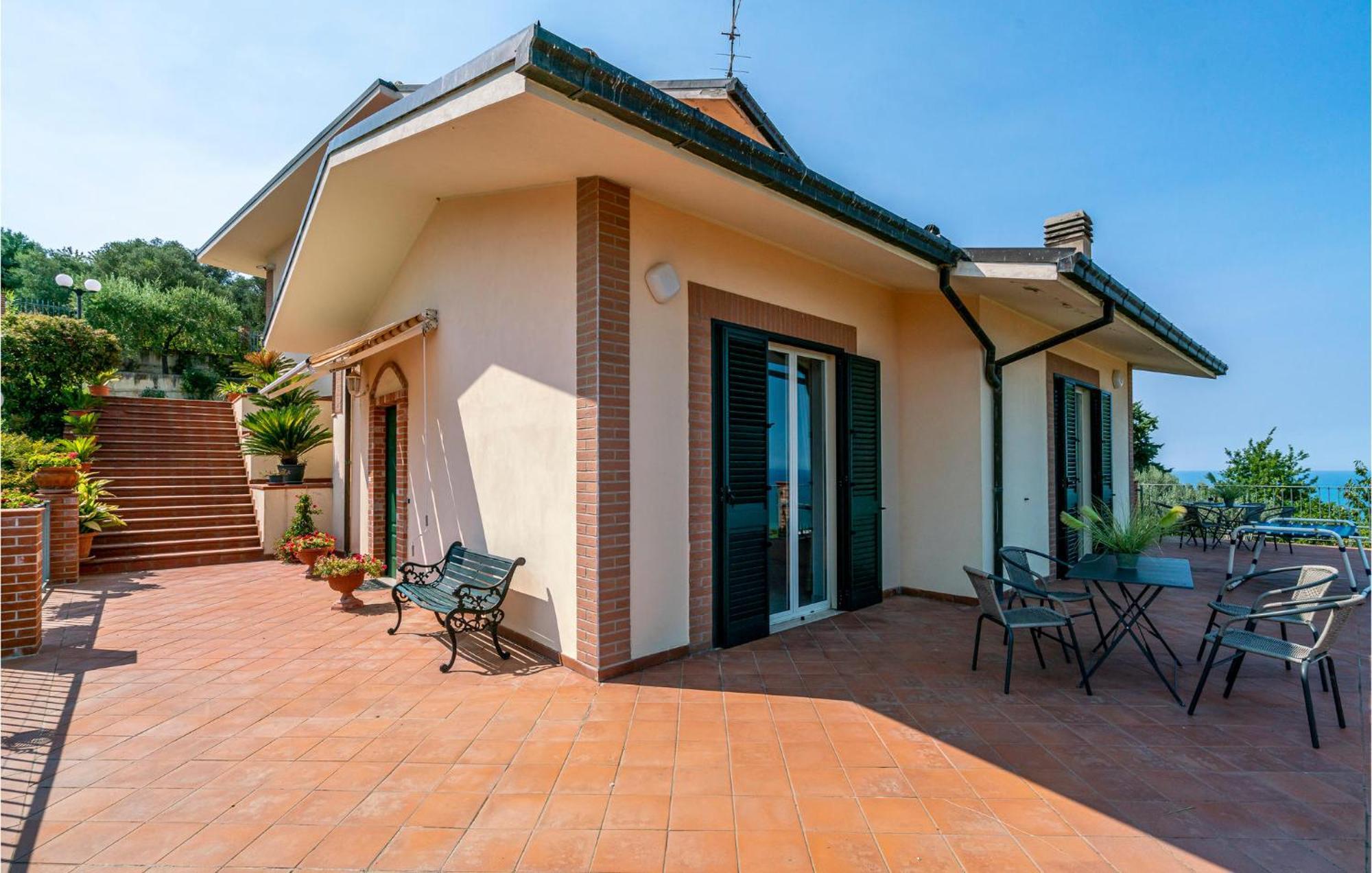 Nice Home In Belsito With Wifi Montepagano Buitenkant foto